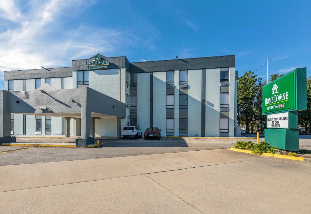 Hometowne Studios By Red Roof Newport News - Hampton West エクステリア 写真