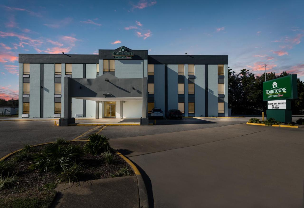 Hometowne Studios By Red Roof Newport News - Hampton West エクステリア 写真